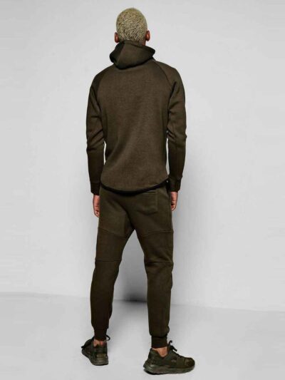 Luxe tracksuits in bulk: soft fleece, durable stitching. Unisex fit, available in various colors. Ribbed cuffs & waistband, c