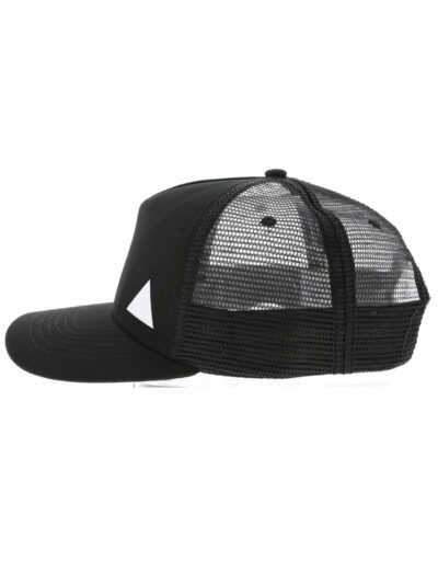 Close-up of a textured golf cap. Adjustable strap, detailed stitching, breathable sweatband. Pre-curved brim shades your eyes