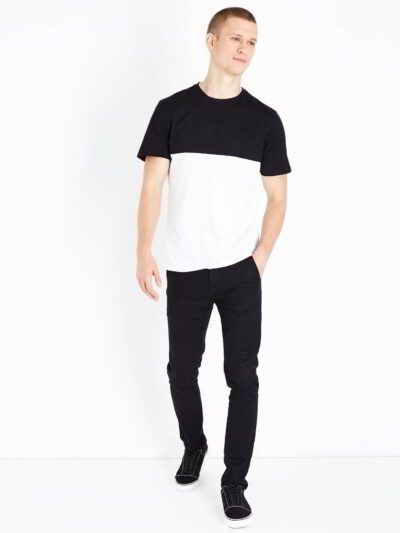Navy blue retail t-shirt. Soft, smooth cotton fabric. Clean, reinforced stitching. Classic crew neck. Perfect blank canvas fo