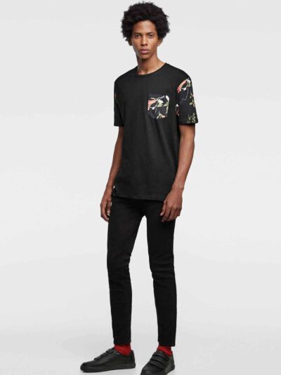 Lightweight tee with vibrant tropical print pocket. Soft cotton, neat stitching. Casual short-sleeve shirt, summery vibe. - V