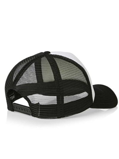 Close-up of lightweight mesh running hat. Breathable fabric, precise stitching, structured brim. Hints of blue/gray color var
