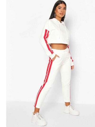 Petite crop hoody tracksuit with sporty side stripe. Soft-knit feel. Joggers with elastic waist. Heathered fabric effect. - V