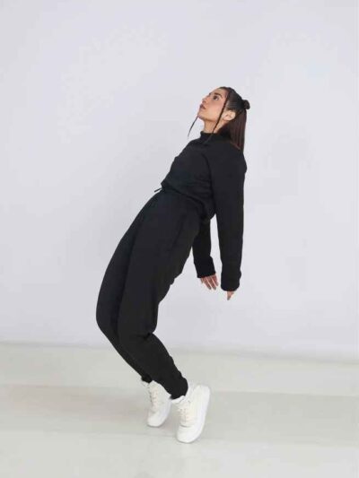 Thick fleece ladies' tracksuit set. Cozy, soft texture. Note robust stitching and relaxed fit. Perfect for lounging or active