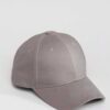 Silver reflective cycling cap. Lightweight, breathable fabric, reinforced stitching. Ensures high visibility during night rid