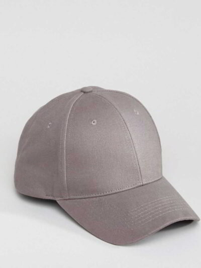 Silver reflective cycling cap. Lightweight, breathable fabric, reinforced stitching. Ensures high visibility during night rid