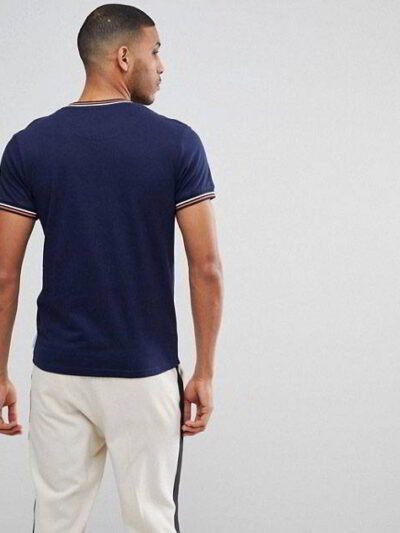 Crew neck t-shirts, soft cotton texture, neat double-needle stitching. Solid color blanks, perfect for printing, dyeing or br