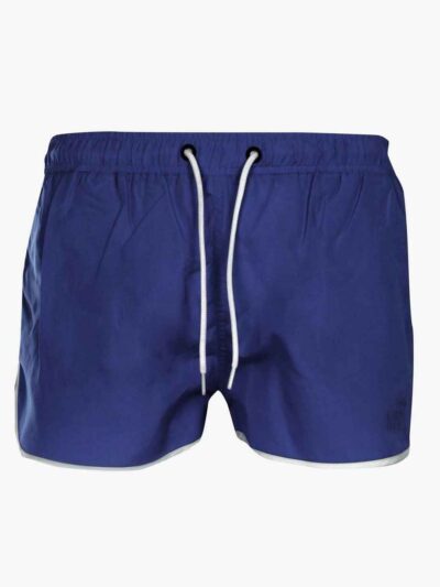 Streetwear shorts with graphic print, cotton-blend twill, reinforced stitching. Casual summer garment in vibrant colors. Dura